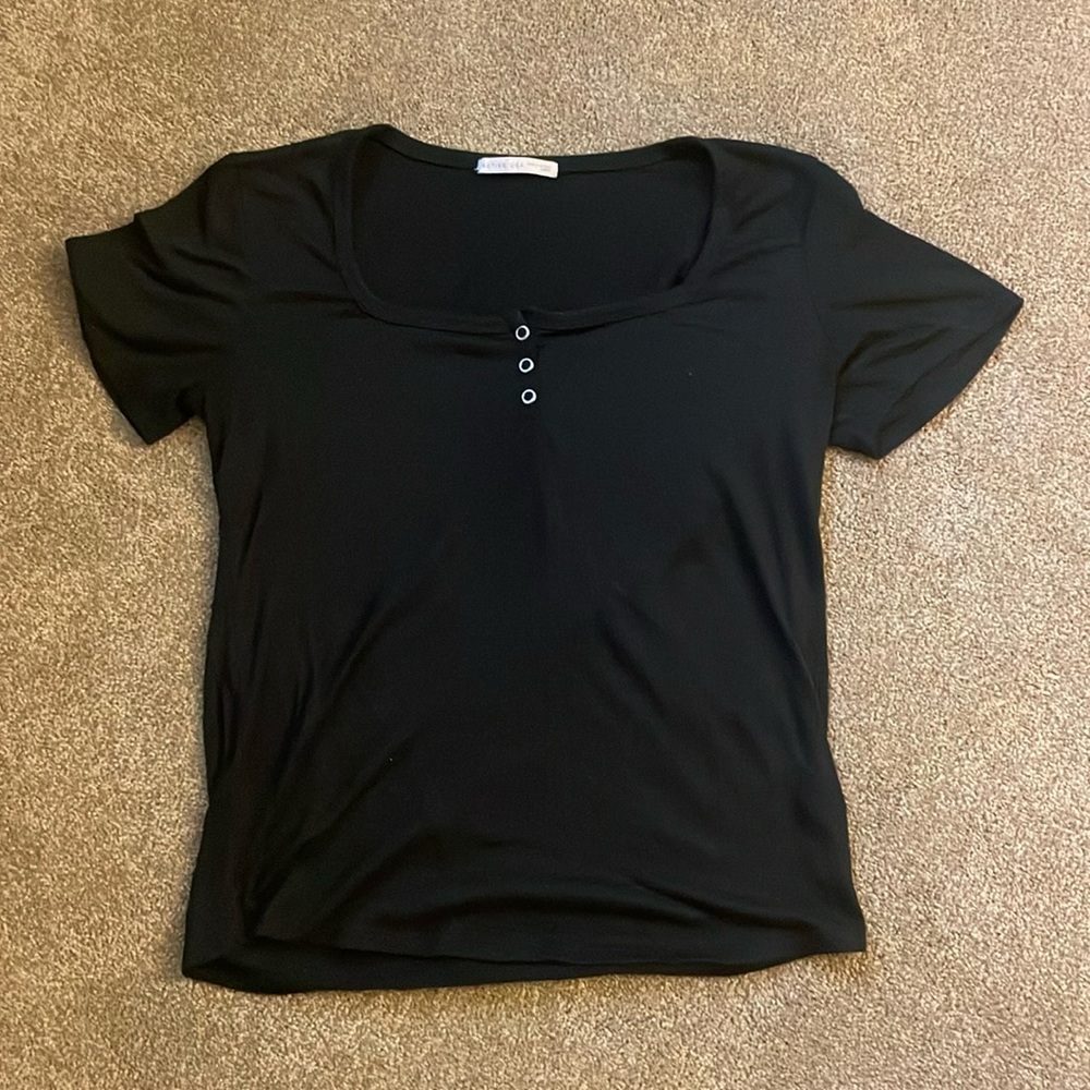 loose, square neck tee, very soft
